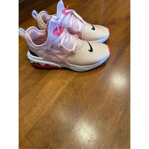 Woman’s Nike React presto pink sneakers size 7.5